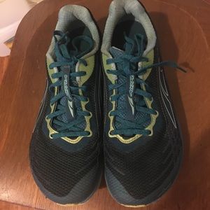 Altra Timp 2 trail running shoes 9.5 Med